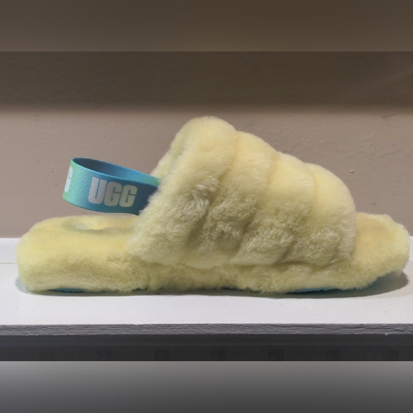 NWOB UGG Women's 5 Fluff Yeah Slide Sandals-Lime Green - Picture 6 of 6